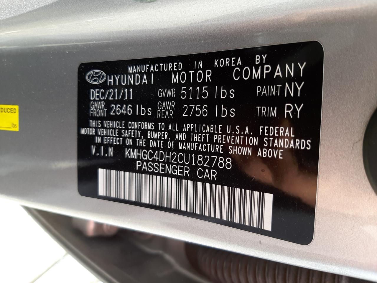 Photo 10 from auction – 2012 HYUNDAI GENESIS 5. with VIN KMHGC4DH2CU182788
