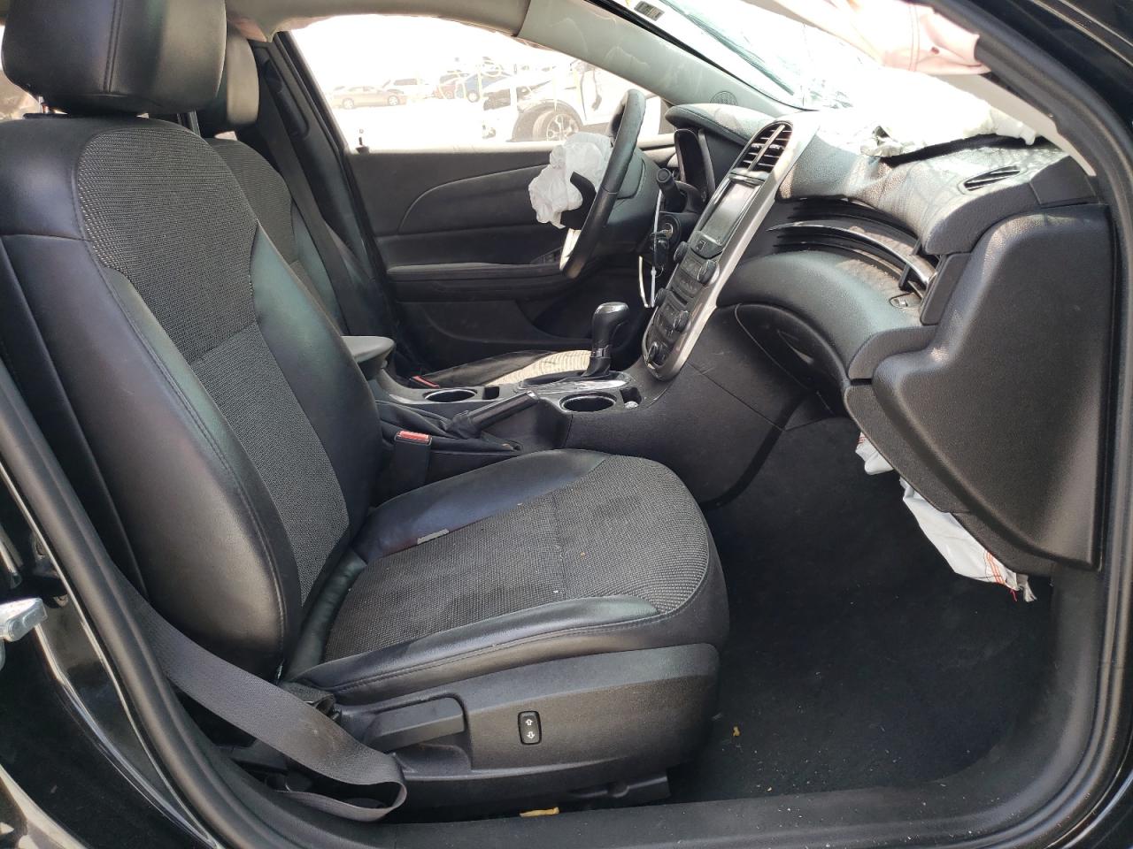Photo 5 from auction – 2016 CHEVROLET MALIBU LIM with VIN 1G11C5SA5GU119950