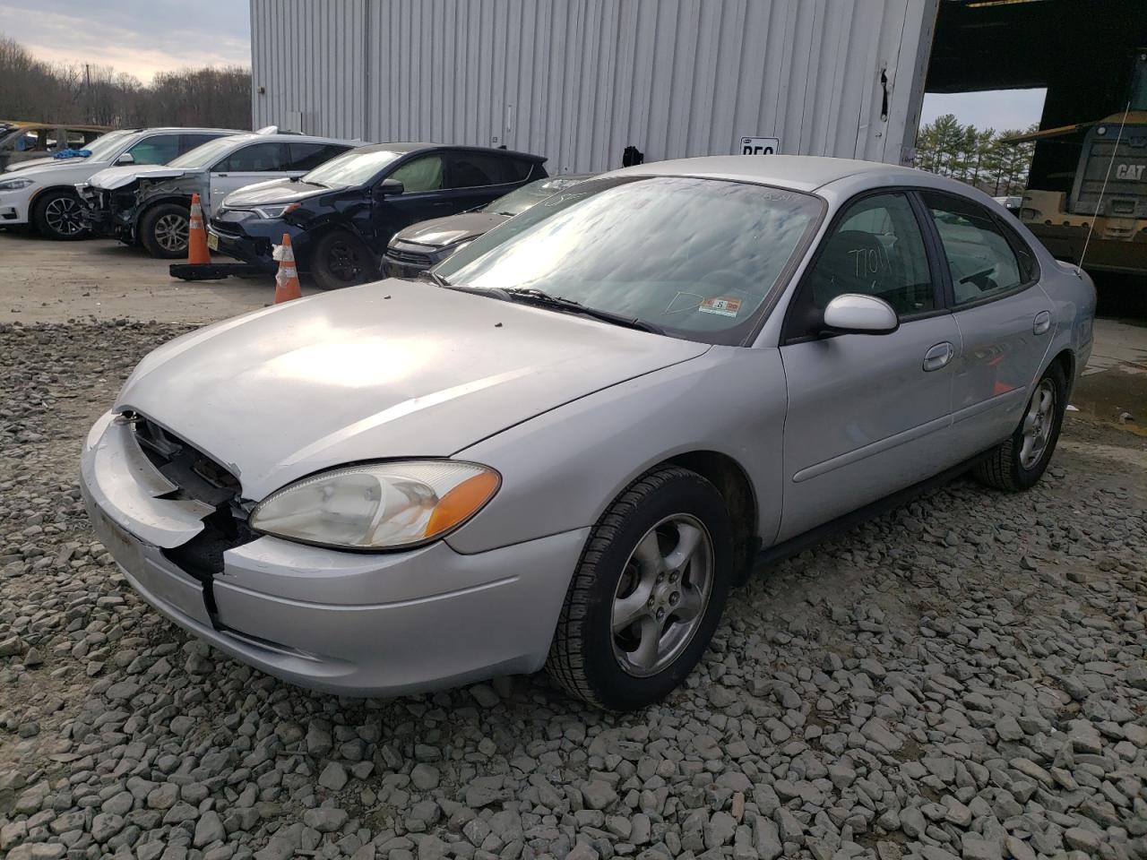 Photo 2 from auction – 2002 FORD TAURUS SE with VIN 1FAFP53U02A176308