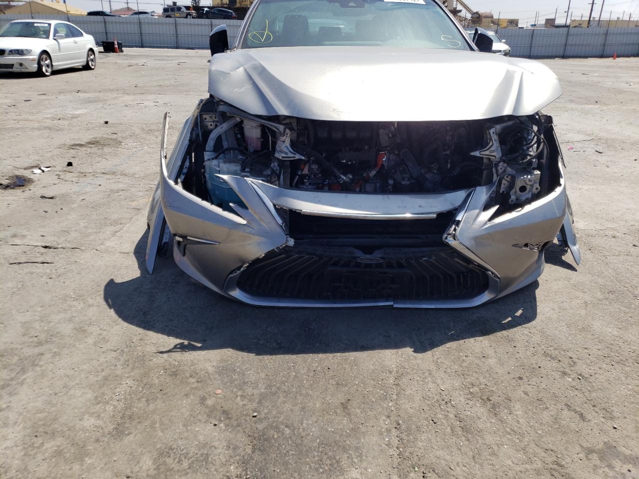 Photo 9 from auction – 2019 LEXUS ES 300H with VIN 58AB21B19KU003168