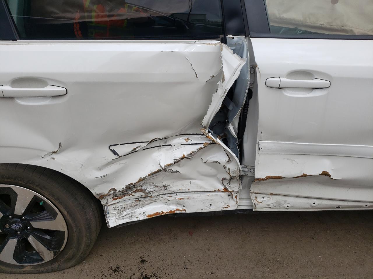 Photo 9 from auction – 2018 SUBARU FORESTER 2 with VIN JF2SJAECXJH479188