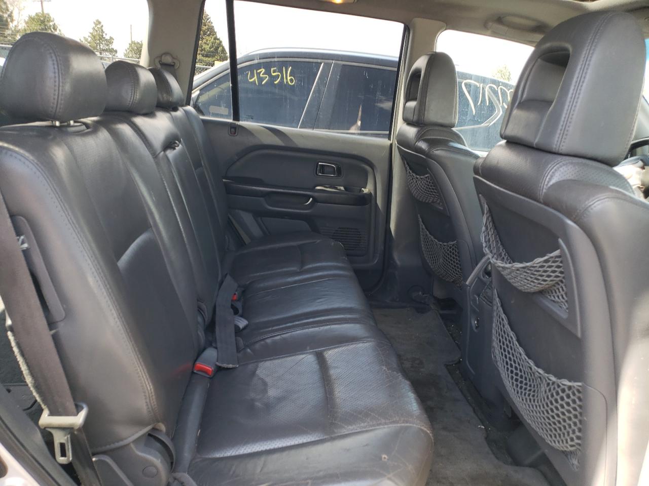 Photo 6 from auction – 2005 HONDA PILOT EXL with VIN 5FNYF18585B010985