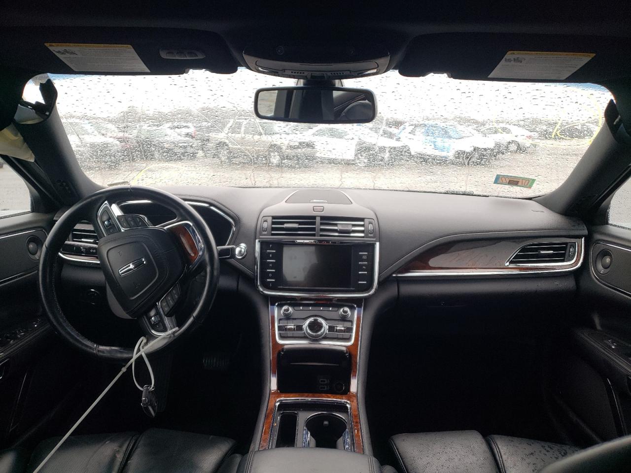 Photo 9 from auction – 2017 LINCOLN CONTINENTA with VIN 1LN6L9NP2H5611945