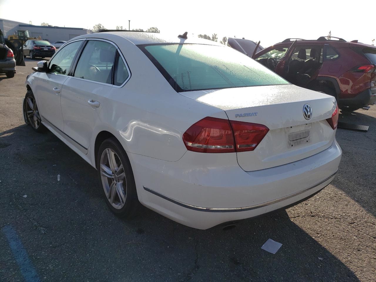 Photo 3 from auction – 2014 VOLKSWAGEN PASSAT SEL with VIN 1VWCT7A30EC064368