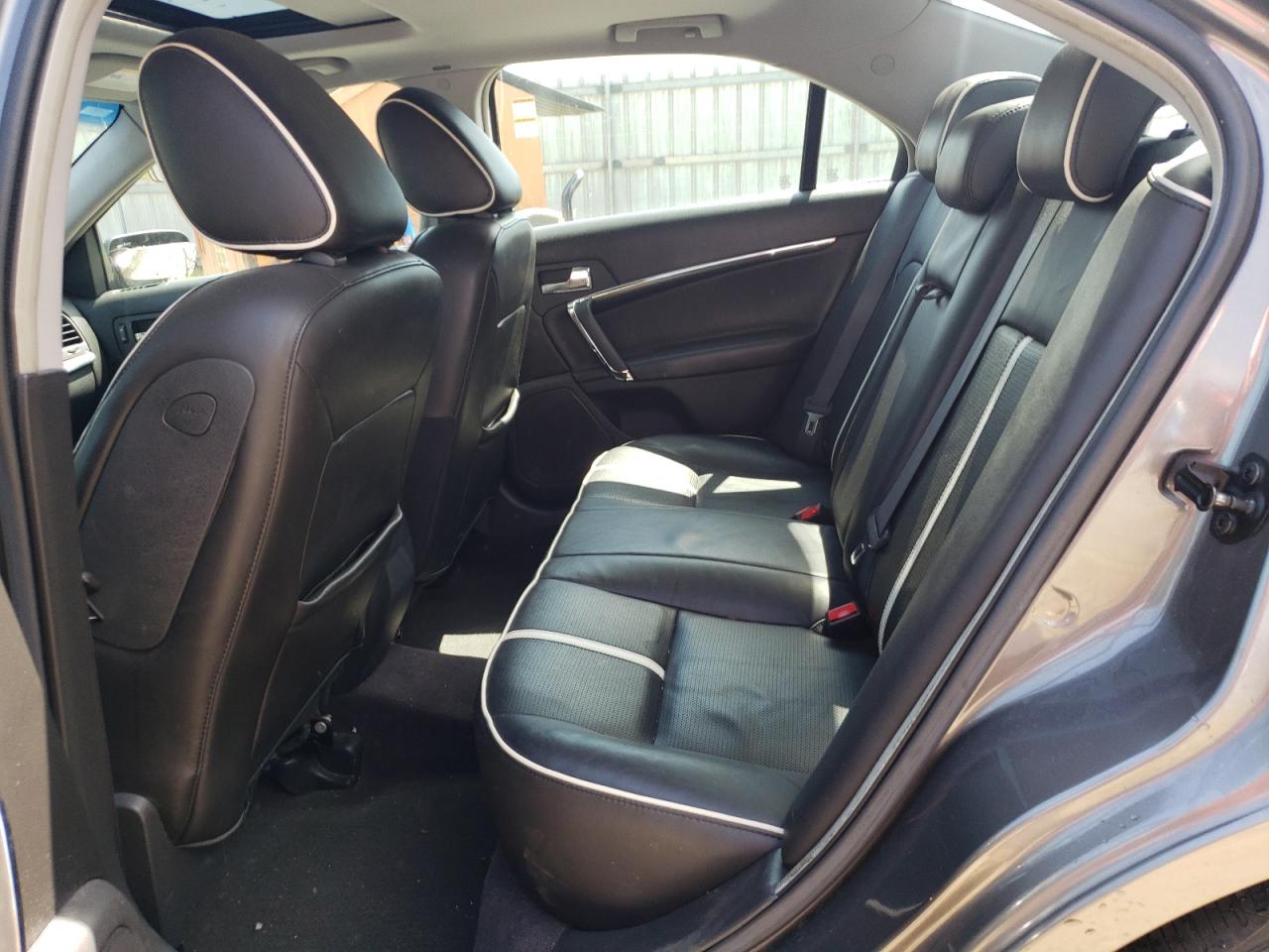 Photo 6 from auction – 2010 LINCOLN MKZ with VIN 3LNHL2GC4AR634656