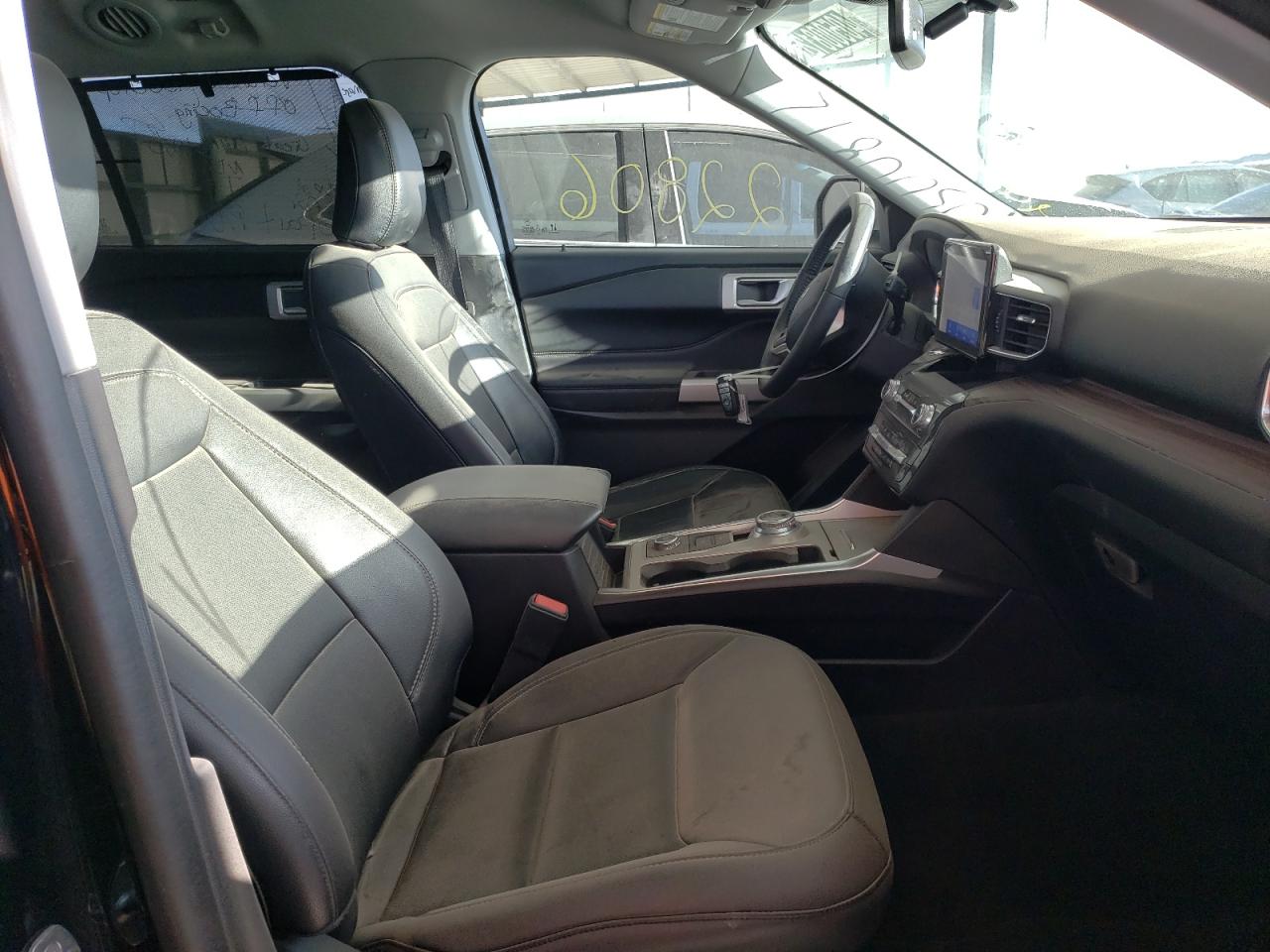 Photo 5 from auction – 2021 FORD EXPLORER L with VIN 1FMSK8FH3MGA88839