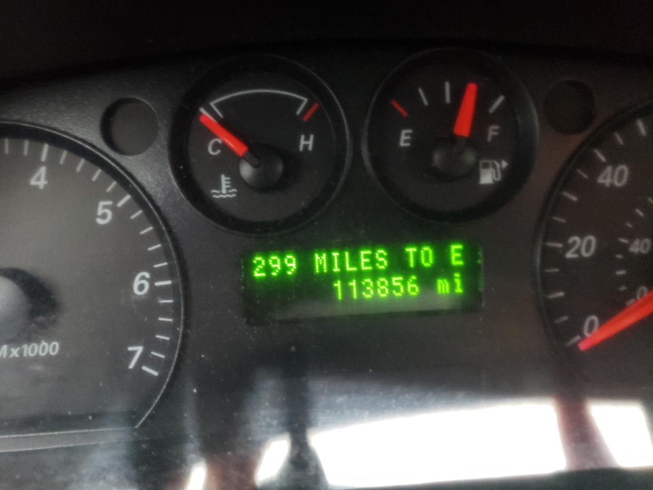 Photo 8 from auction – 2005 FORD TAURUS SE with VIN 1FAFP53285A282539