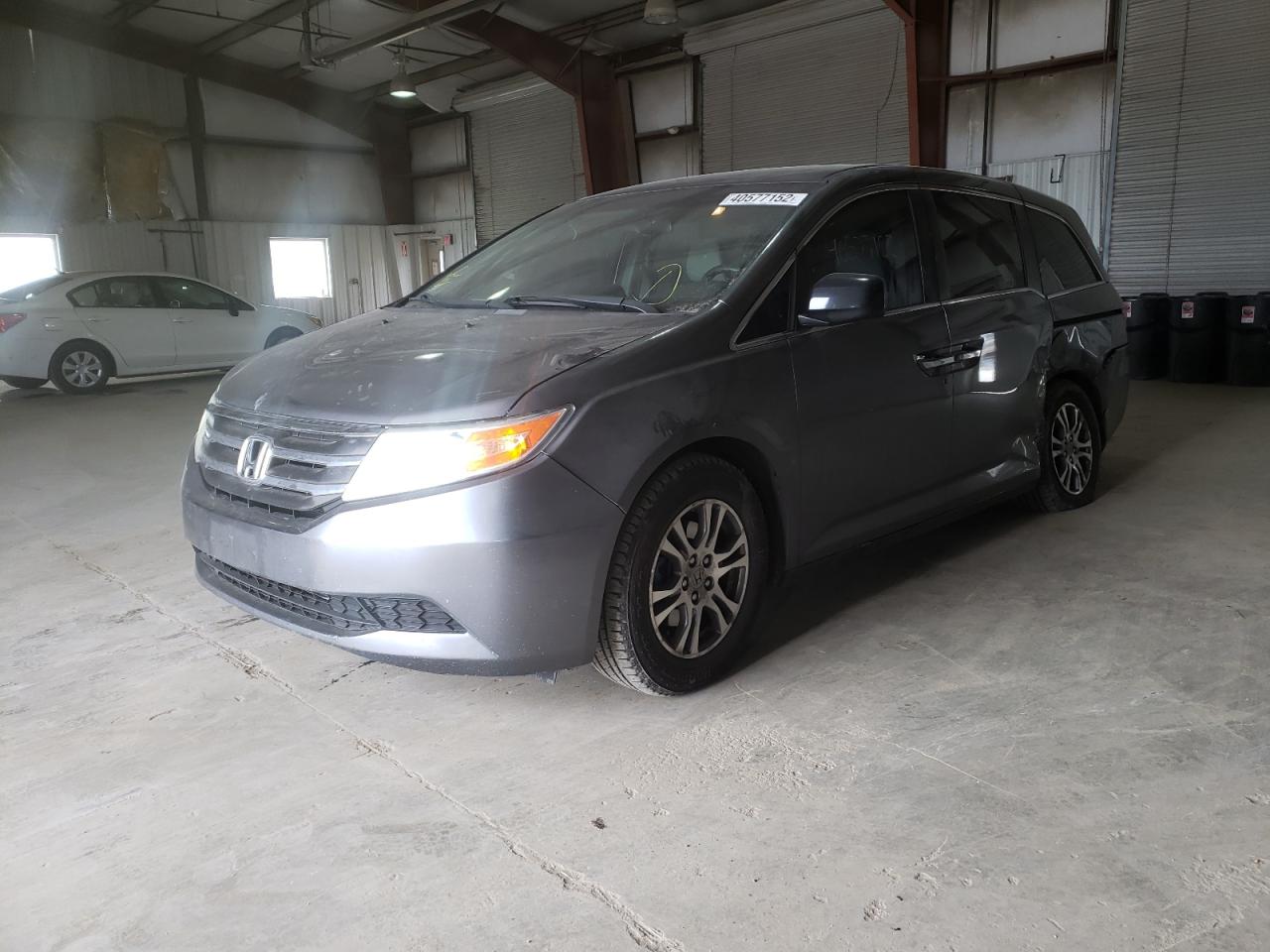 Photo 2 from auction – 2012 HONDA ODYSSEY EX with VIN 5FNRL5H40CB060658