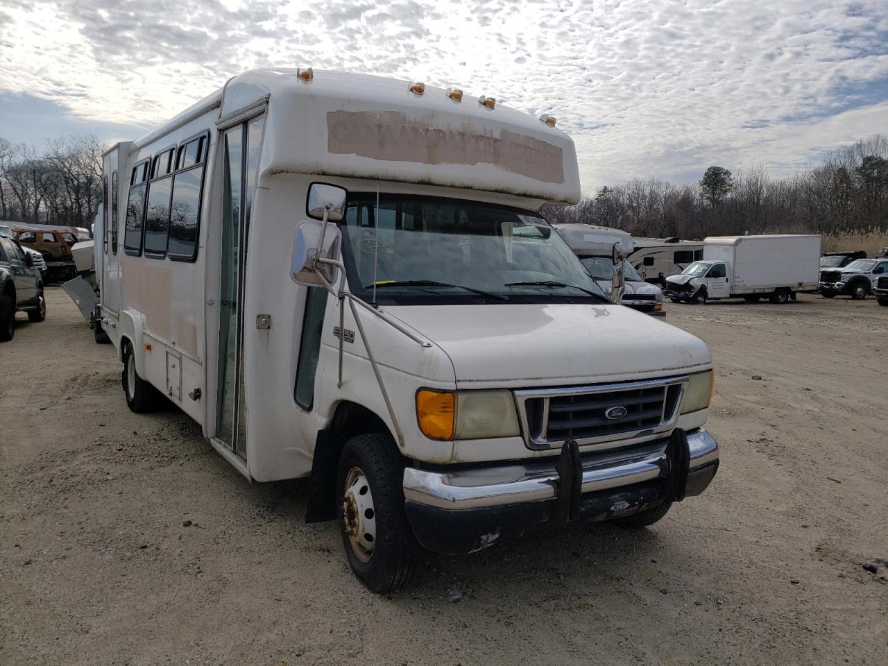 FORD ECONOLINE 2003 with VIN 1FDXE45F03HB90176 - Photo from auction