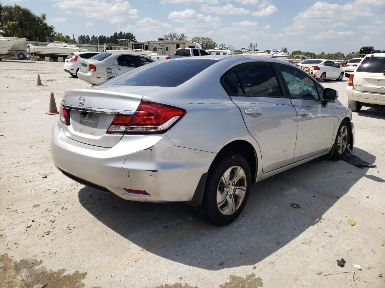 Photo 4 from auction – 2013 HONDA CIVIC LX with VIN 19XFB2F54DE039190