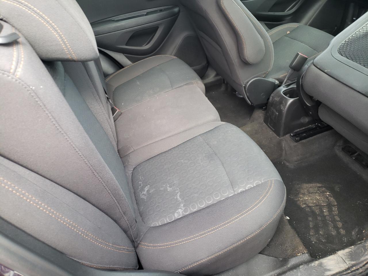 Photo 6 from auction – 2019 CHEVROLET TRAX LS with VIN 3GNCJNSB3KL116571
