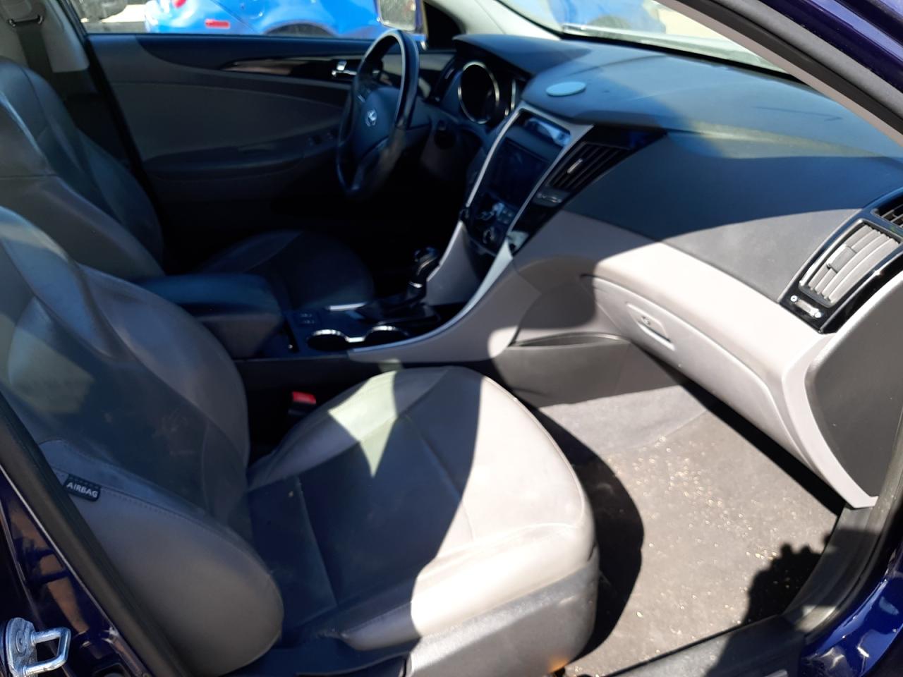 Photo 5 from auction – 2012 HYUNDAI SONATA SE with VIN 5NPEC4ACXCH482660