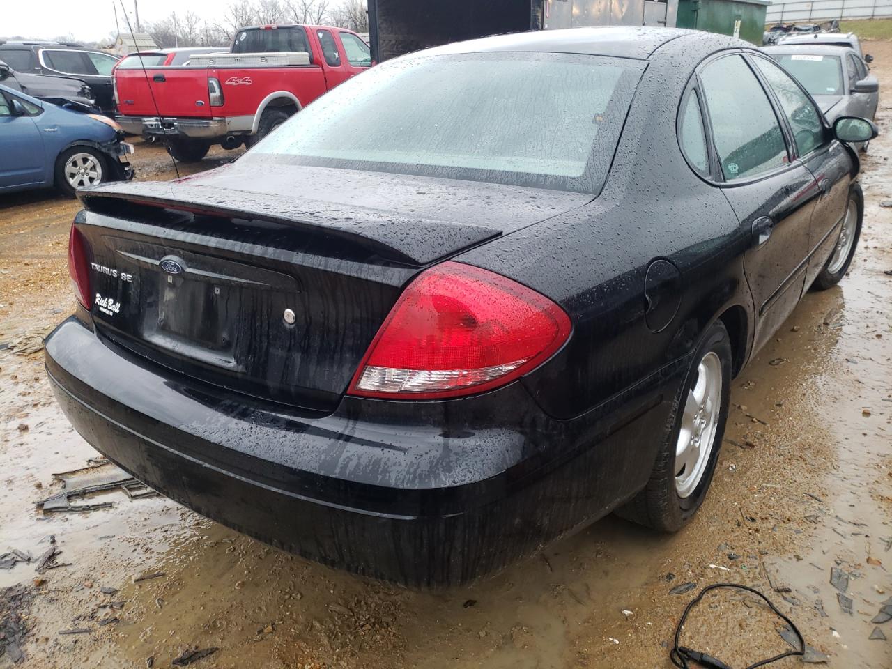 Photo 4 from auction – 2005 FORD TAURUS SE with VIN 1FAFP53285A282539