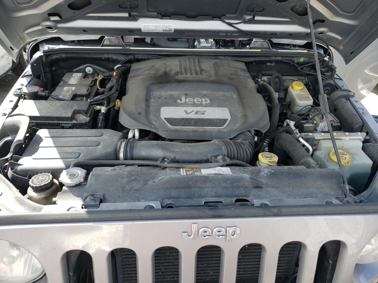 Photo 7 from auction – 2015 JEEP WRANGLER U with VIN 1C4BJWDG2FL506260