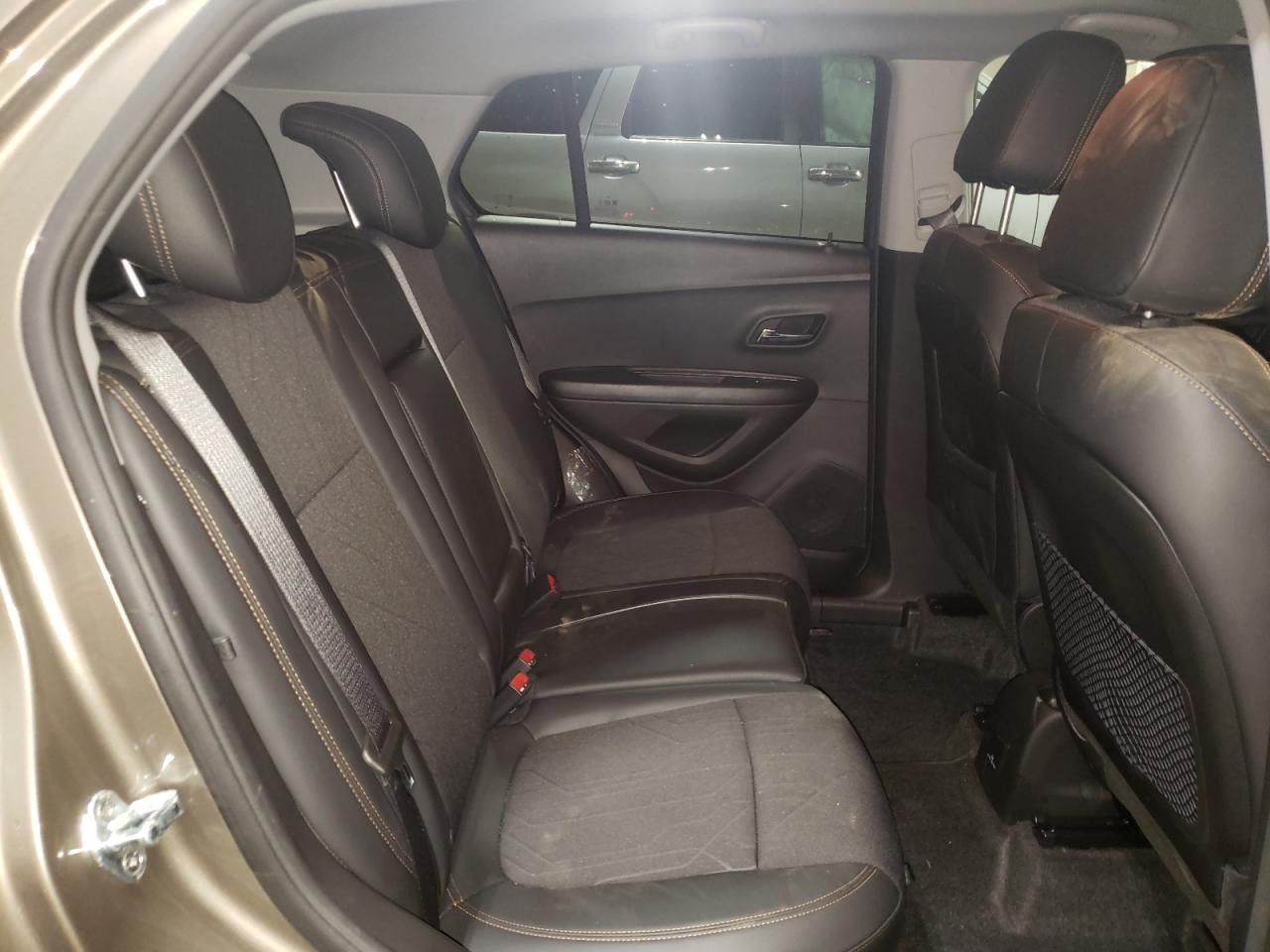 Photo 6 from auction – 2021 CHEVROLET TRAX 1LT with VIN KL7CJLSB2MB330725