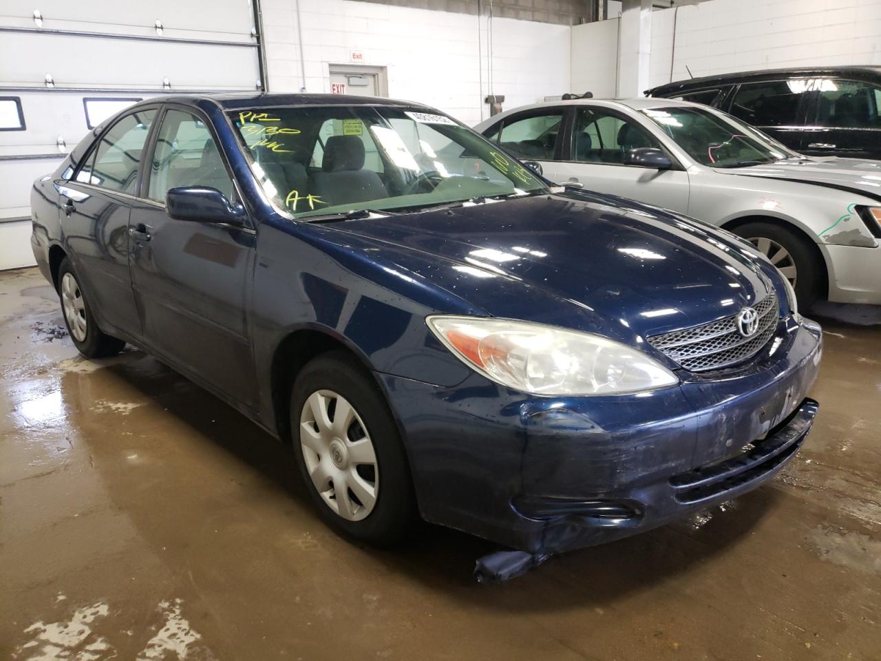 TOYOTA CAMRY LE 2004 with VIN 4T1BE30KX4U367690 - Photo from auction