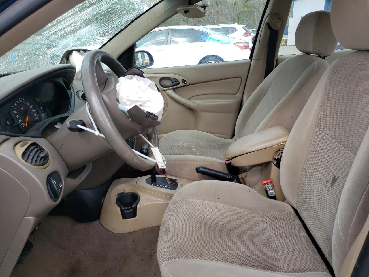 Photo 5 from auction – 2003 FORD FOCUS SE with VIN 1FAHP34P23W200392