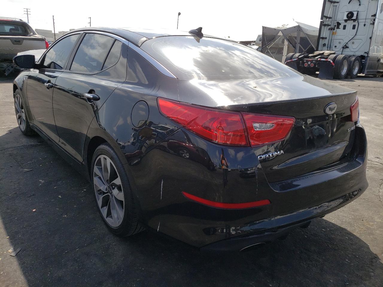 Photo 3 from auction – 2015 KIA OPTIMA SX with VIN 5XXGR4A6XFG516257