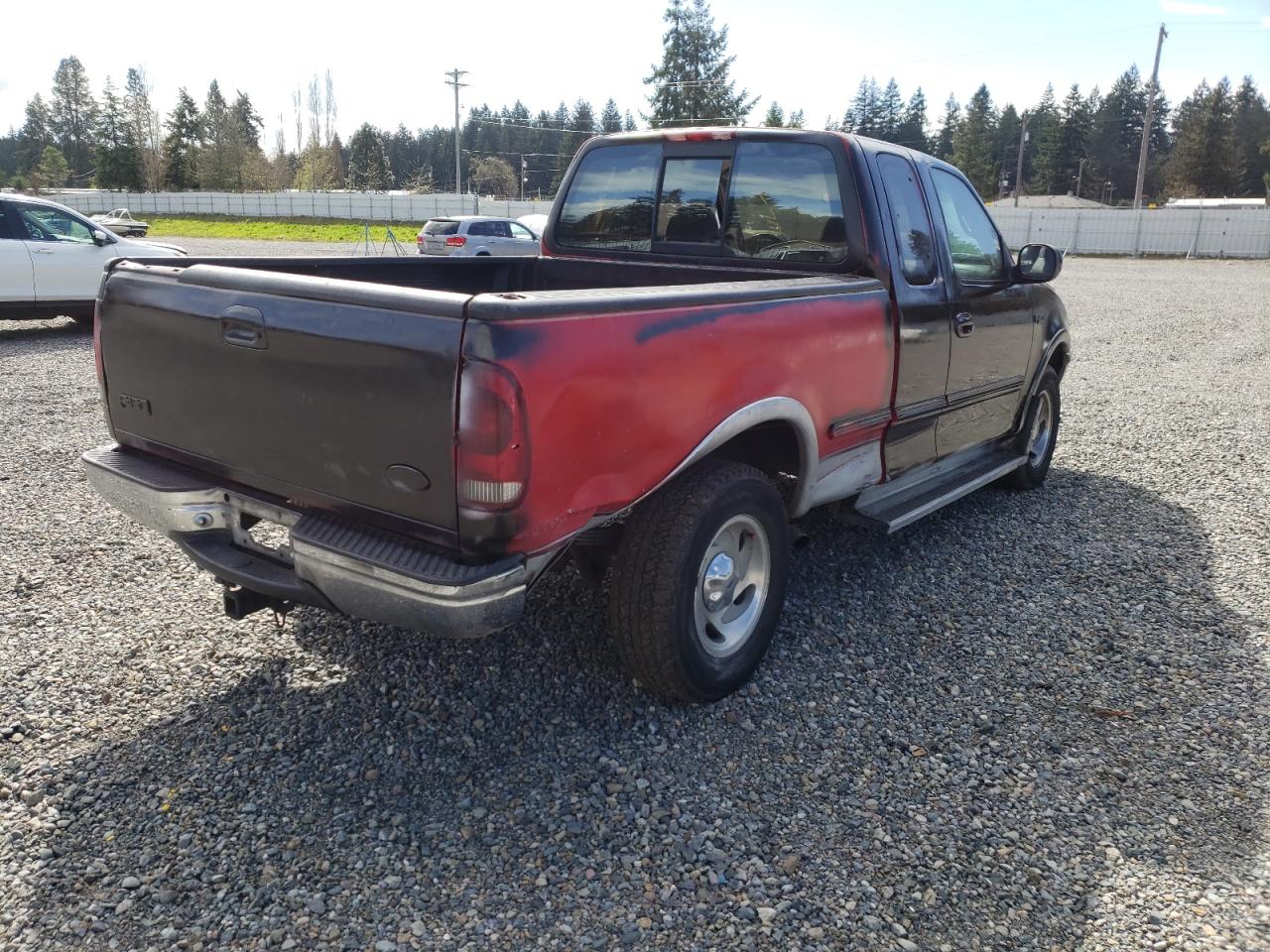 Photo 4 from auction – 1997 FORD F150 with VIN 2FTEX18L0VCA47213