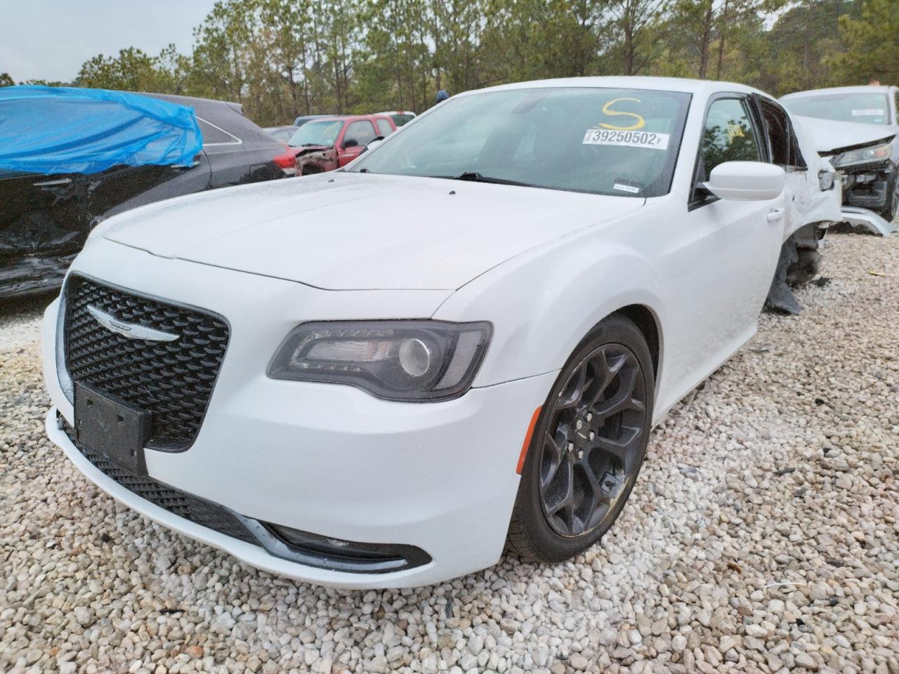 Photo 2 from auction – 2019 CHRYSLER 300 S with VIN 2C3CCABG6KH618107