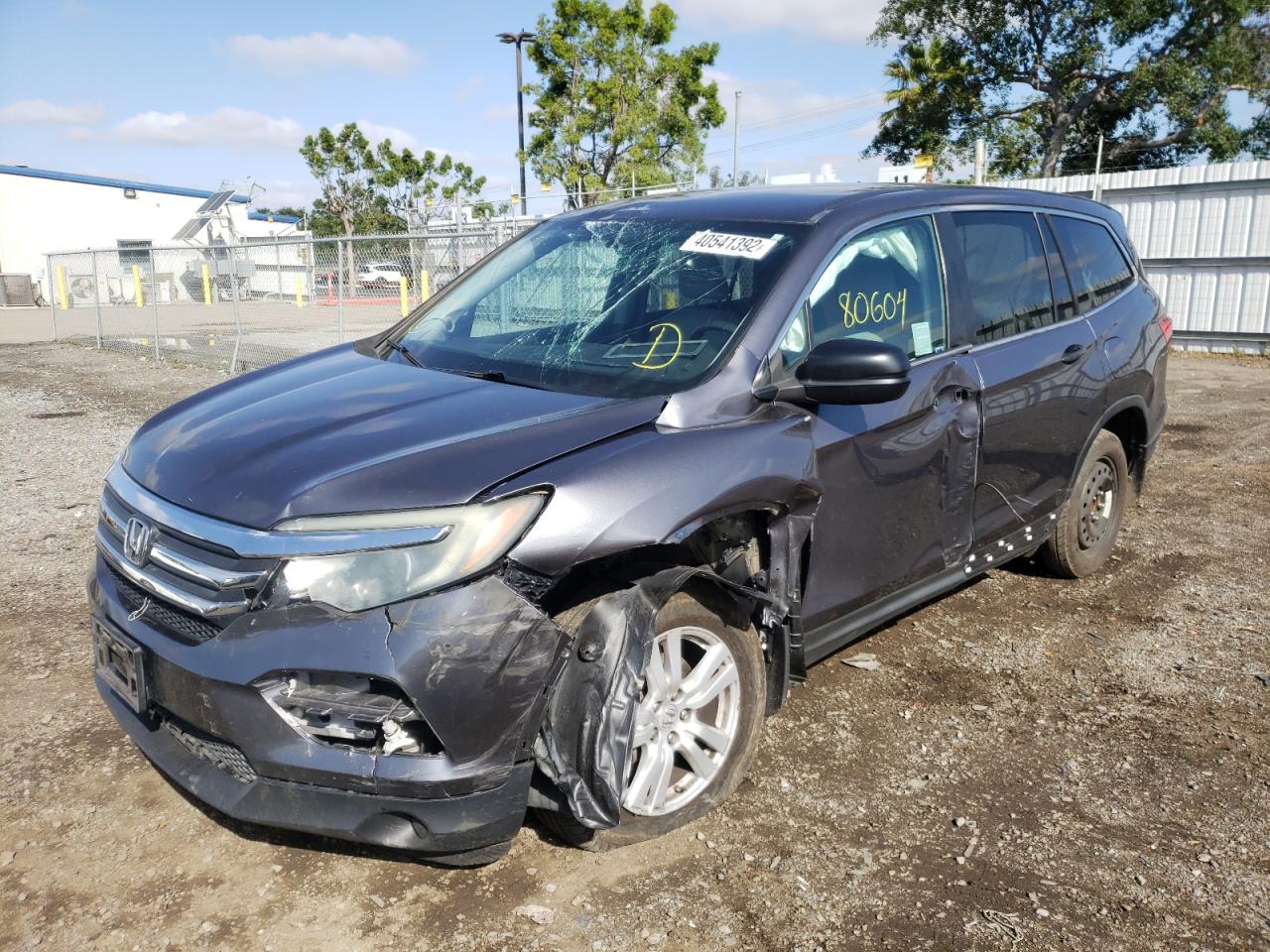 Photo 2 from auction – 2016 HONDA PILOT LX with VIN 5FNYF5H13GB020380