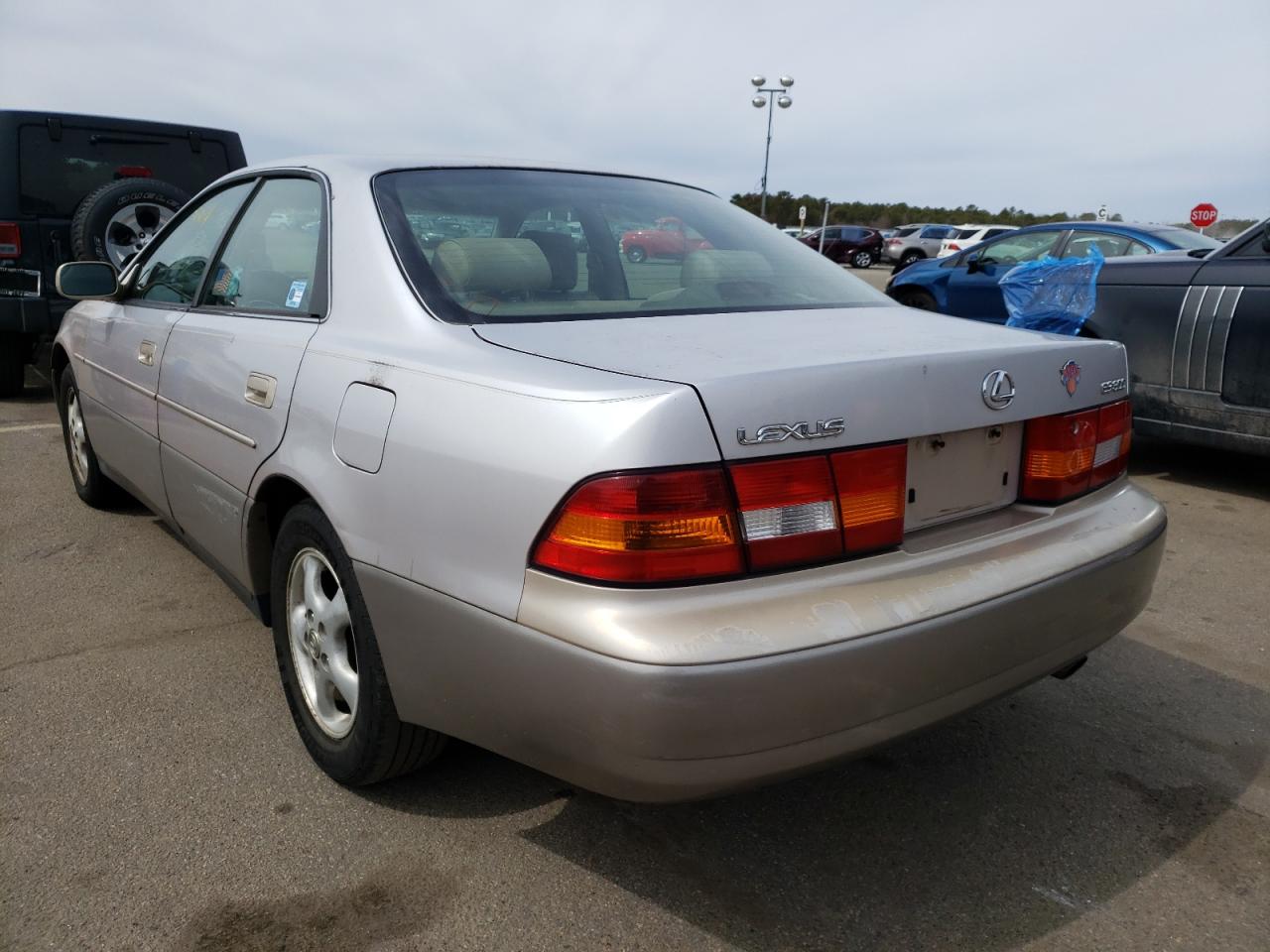 Photo 3 from auction – 1997 LEXUS ES 300 with VIN JT8BF22G9V0017558