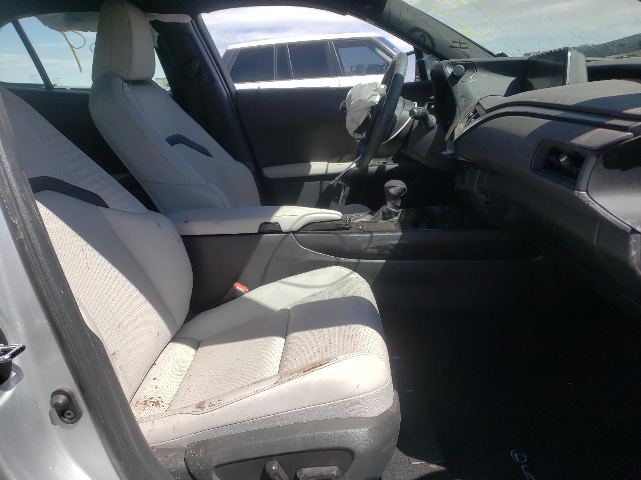 Photo 5 from auction – 2020 LEXUS UX 200 with VIN JTHP3JBH6L2022560