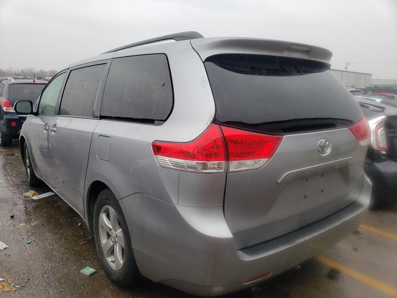 Photo 3 from auction – 2011 TOYOTA SIENNA LE with VIN 5TDKK3DC5BS010077
