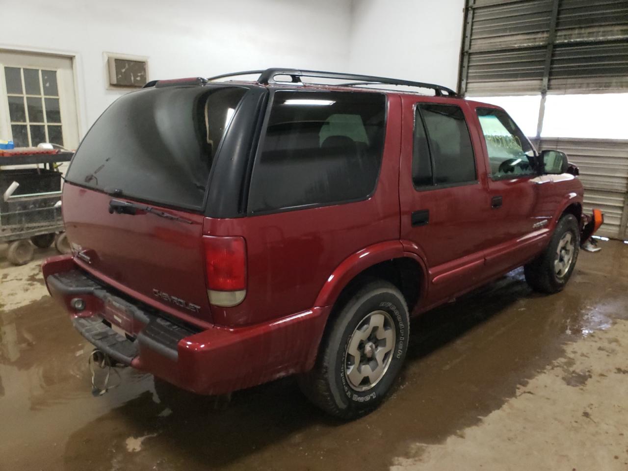 Photo 4 from auction – 2002 CHEVROLET BLAZER with VIN 1GNDT13WX2K146967