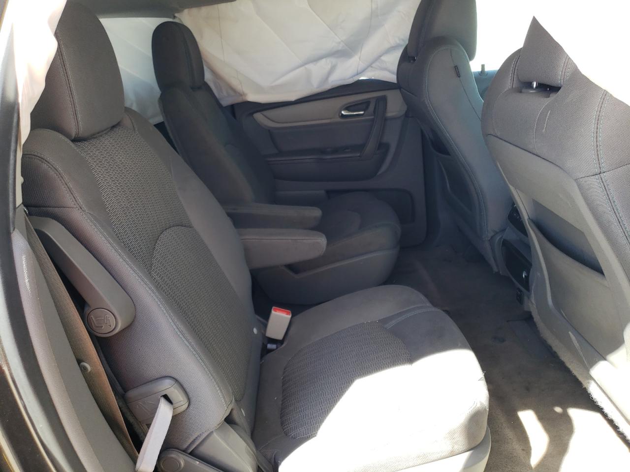 Photo 6 from auction – 2016 CHEVROLET TRAVERSE L with VIN 1GNKRHKDXGJ199714