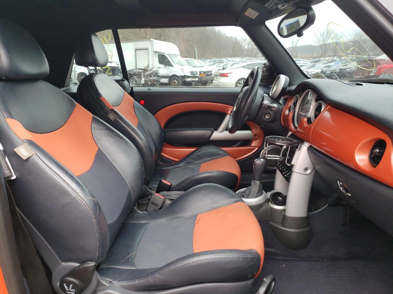 Photo 5 from auction – 2005 MINI COOPER with VIN WMWRF33455TG11797