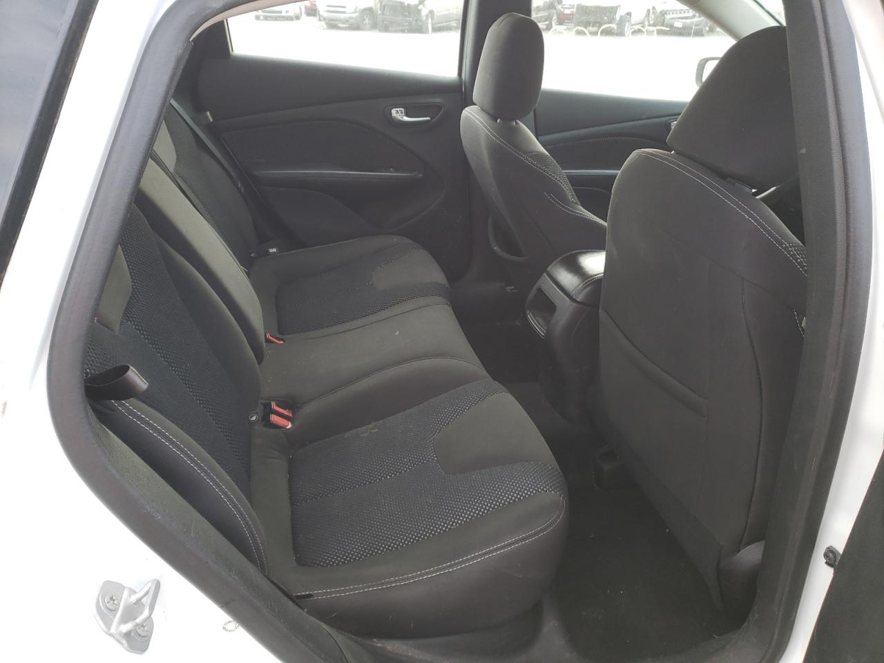 Photo 6 from auction – 2015 DODGE DART SXT with VIN 1C3CDFBB7FD151054