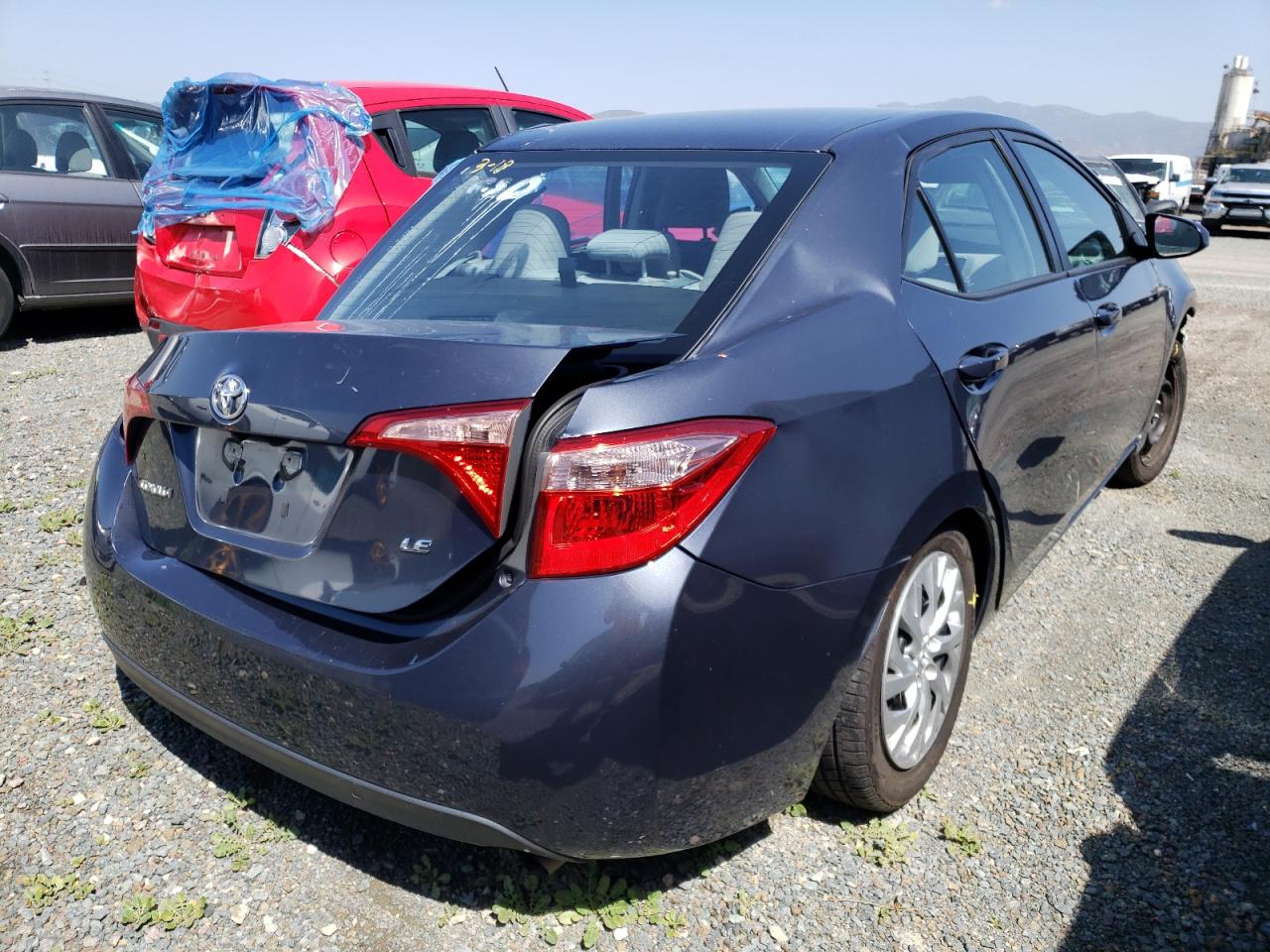 Photo 4 from auction – 2017 TOYOTA COROLLA L with VIN 5YFBURHE0HP694563