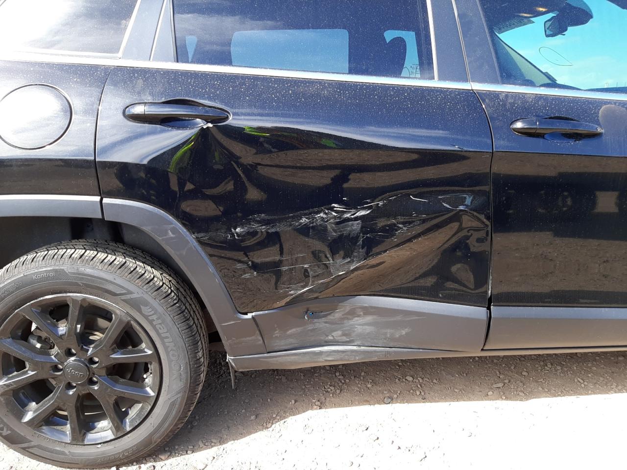 Photo 9 from auction – 2017 JEEP CHEROKEE L with VIN 1C4PJLCB3HD222045
