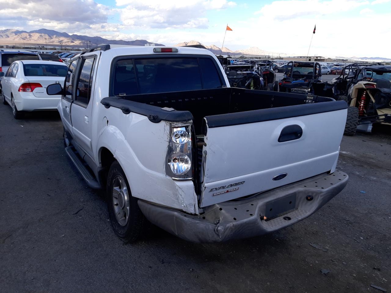 Photo 3 from auction – 2001 FORD EXPLORER S with VIN 1FMZU67E01UC47783
