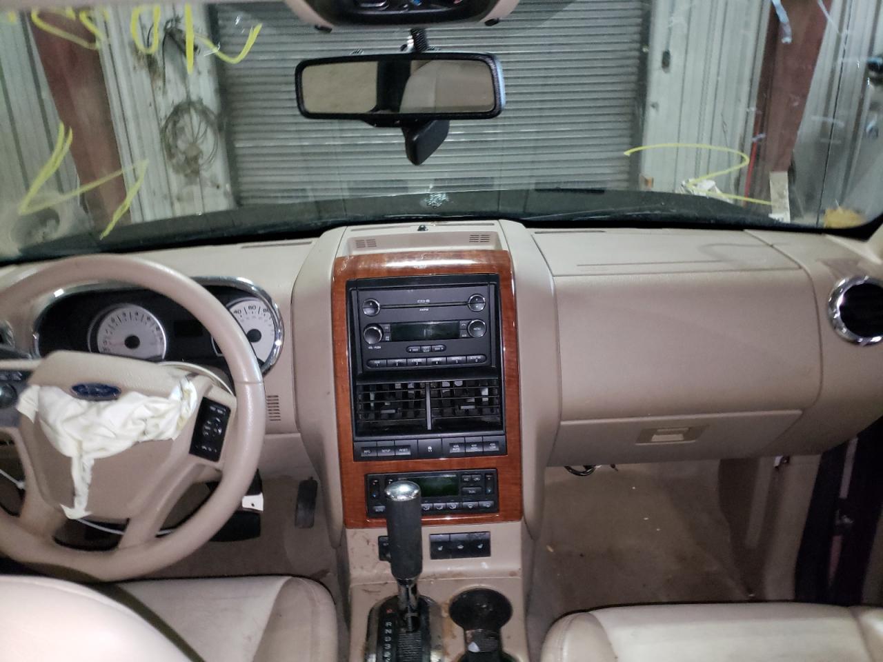 Photo 9 from auction – 2008 FORD EXPLORER E with VIN 1FMEU74E98UB35793