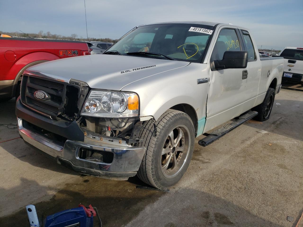 Photo 2 from auction – 2004 FORD F150 with VIN 1FTRX12W54NC60266