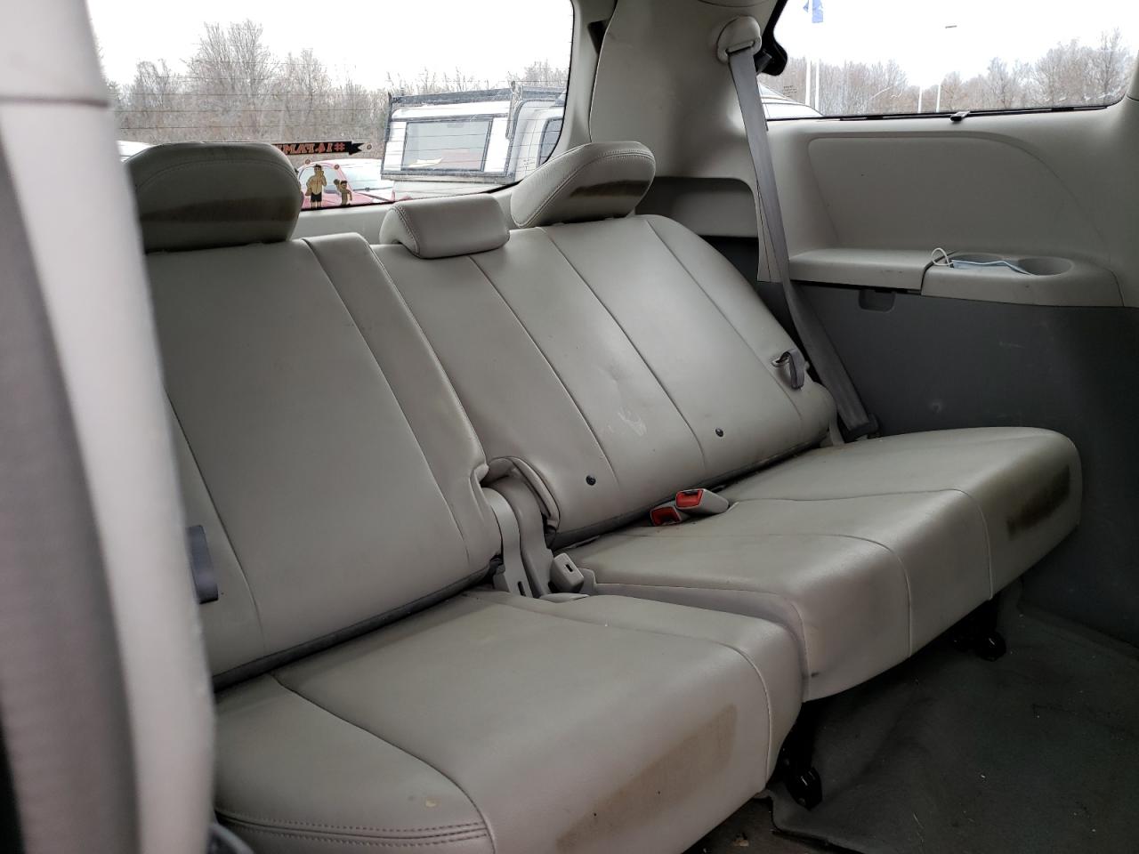 Photo 9 from auction – 2012 TOYOTA SIENNA XLE with VIN 5TDYK3DCXCS275055