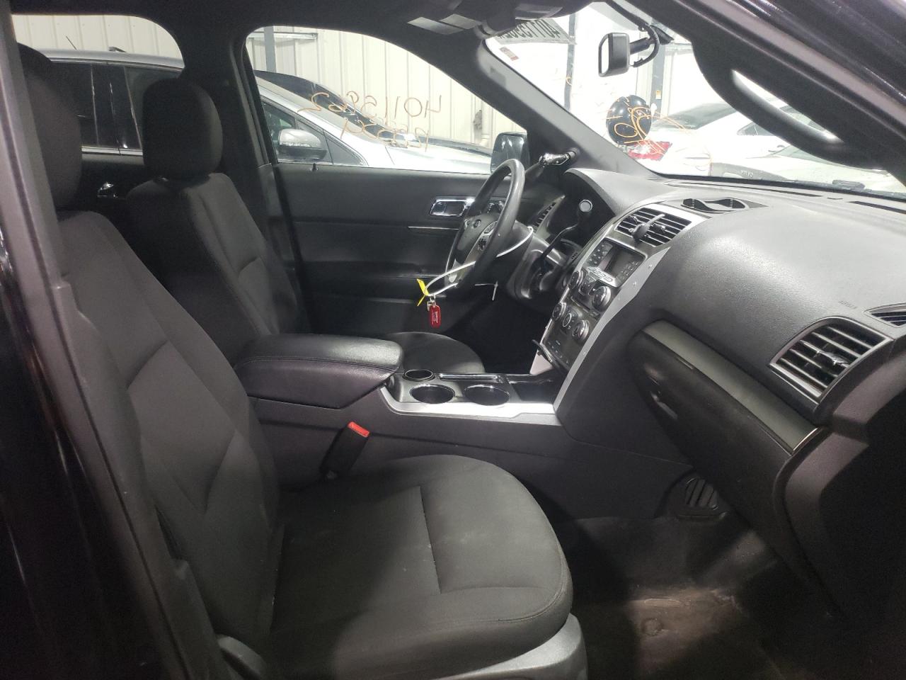 Photo 5 from auction – 2015 FORD EXPLORER P with VIN 1FM5K8AR8FGC51839