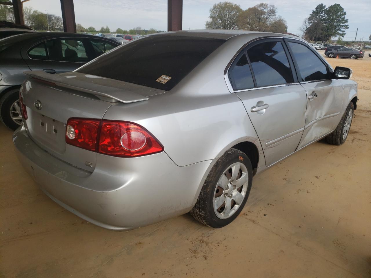 Photo 4 from auction – 2008 KIA OPTIMA LX with VIN KNAGE123985244786