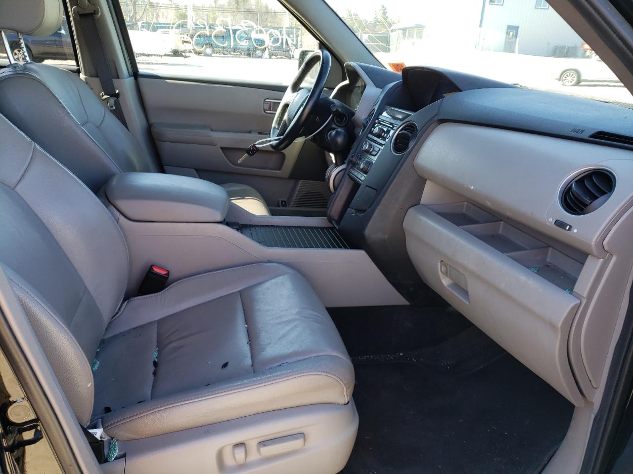 Photo 5 from auction – 2013 HONDA PILOT EXL with VIN 5FNYF4H55DB004111