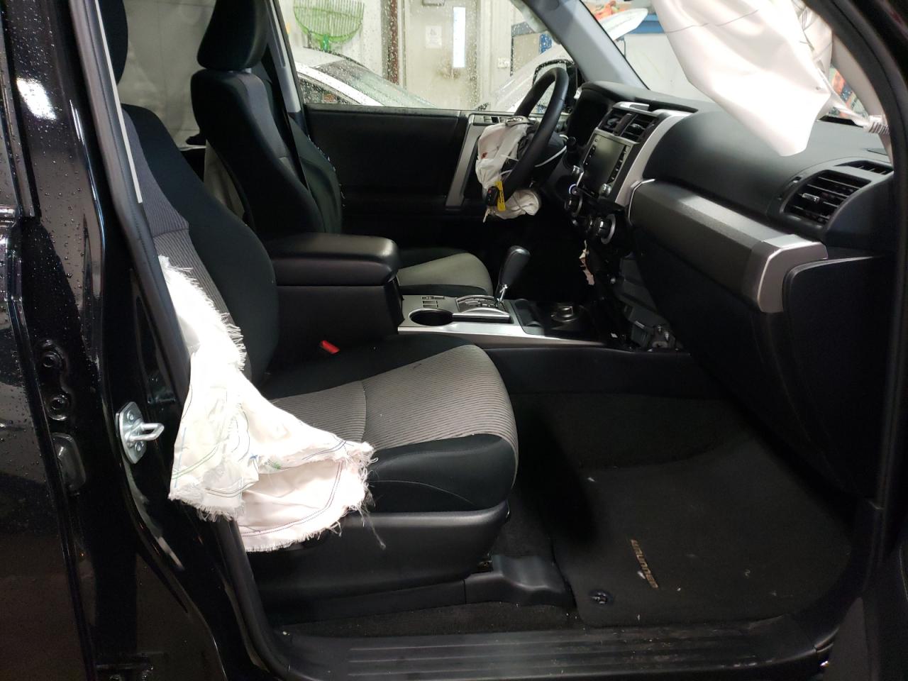 Photo 5 from auction – 2021 TOYOTA 4RUNNER SR with VIN JTEMU5JR1M5842446
