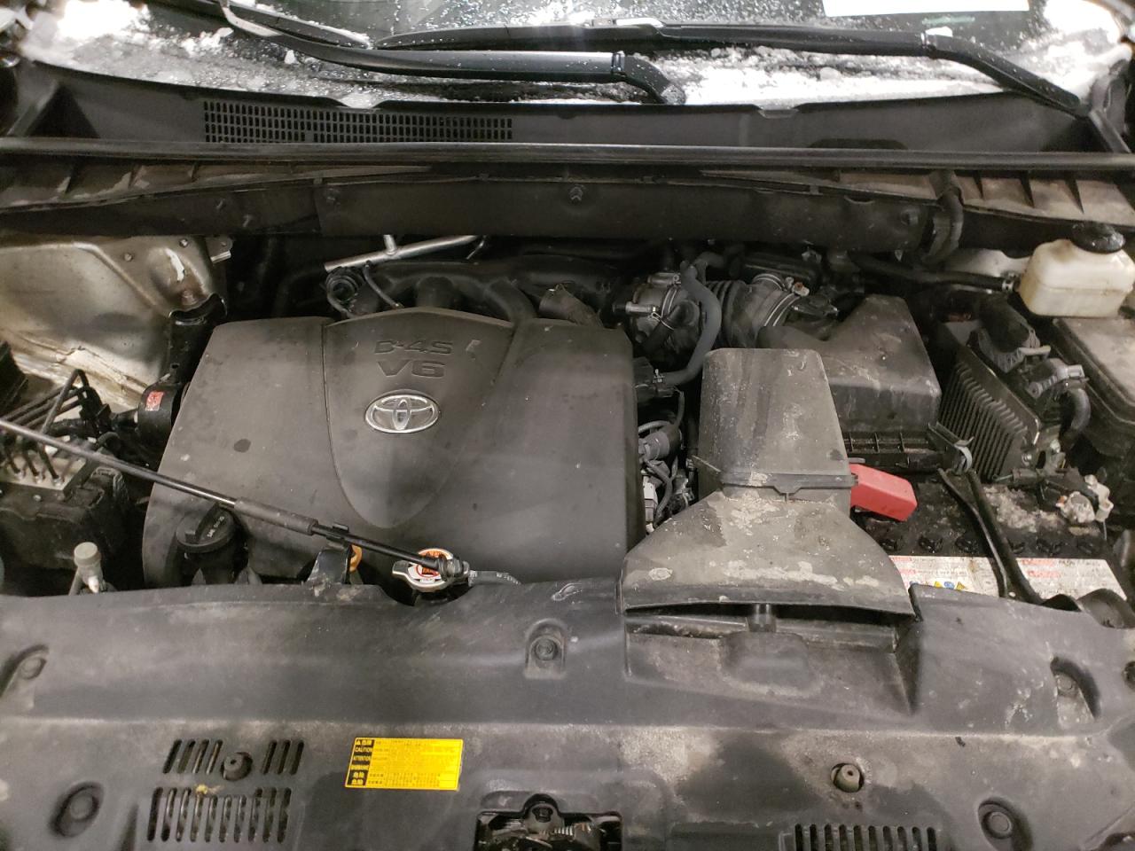 Photo 7 from auction – 2018 TOYOTA HIGHLANDER with VIN 5TDJZRFH5JS877710