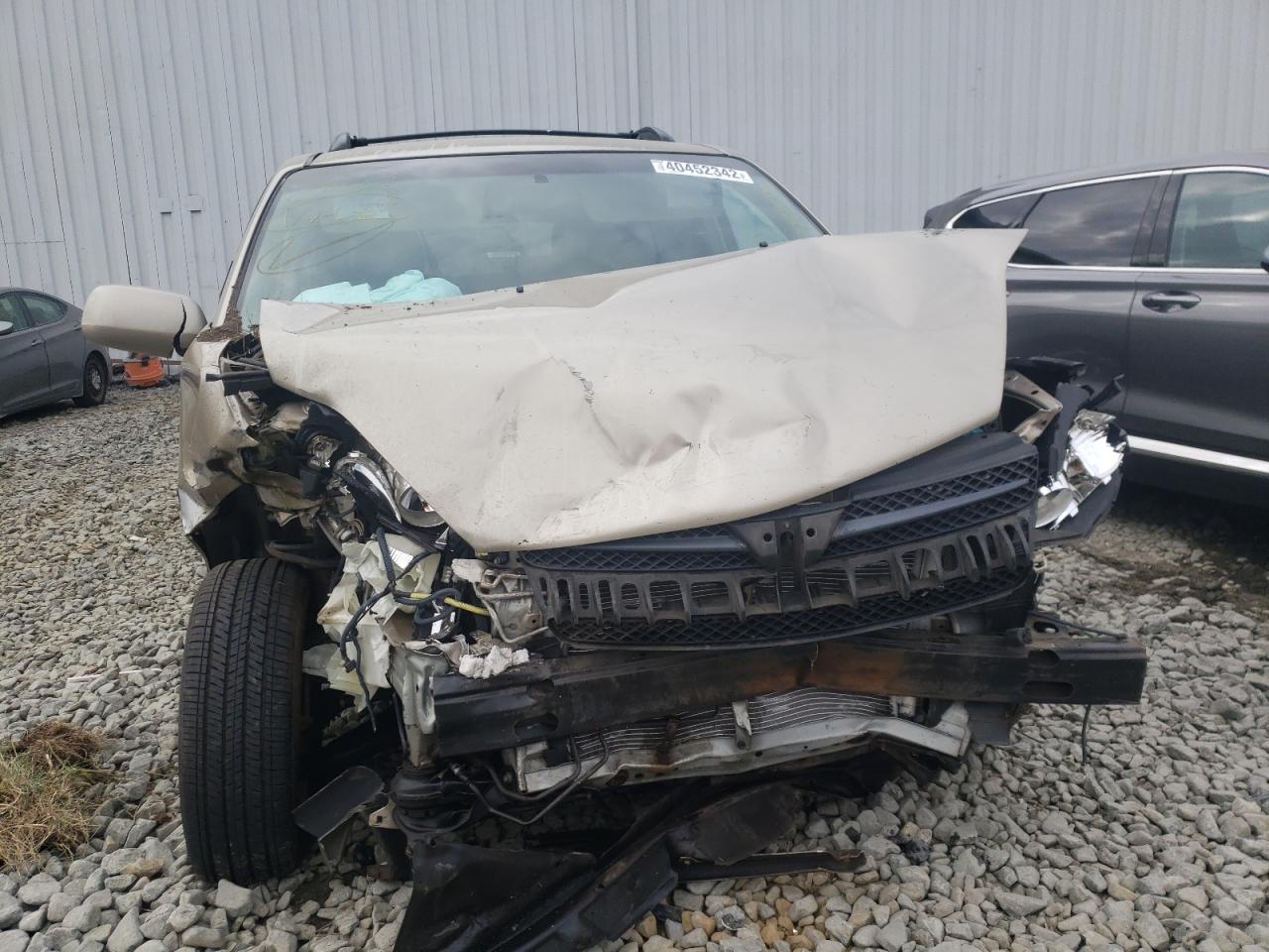 Photo 9 from auction – 2004 TOYOTA SIENNA XLE with VIN 5TDZA22C64S043882