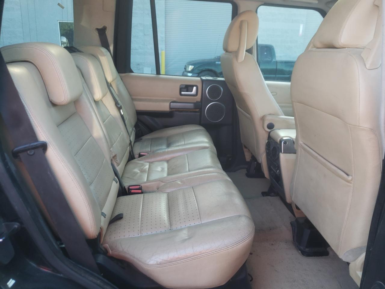 Photo 6 from auction – 2005 LAND ROVER LR3 SE with VIN SALAD25435A333836
