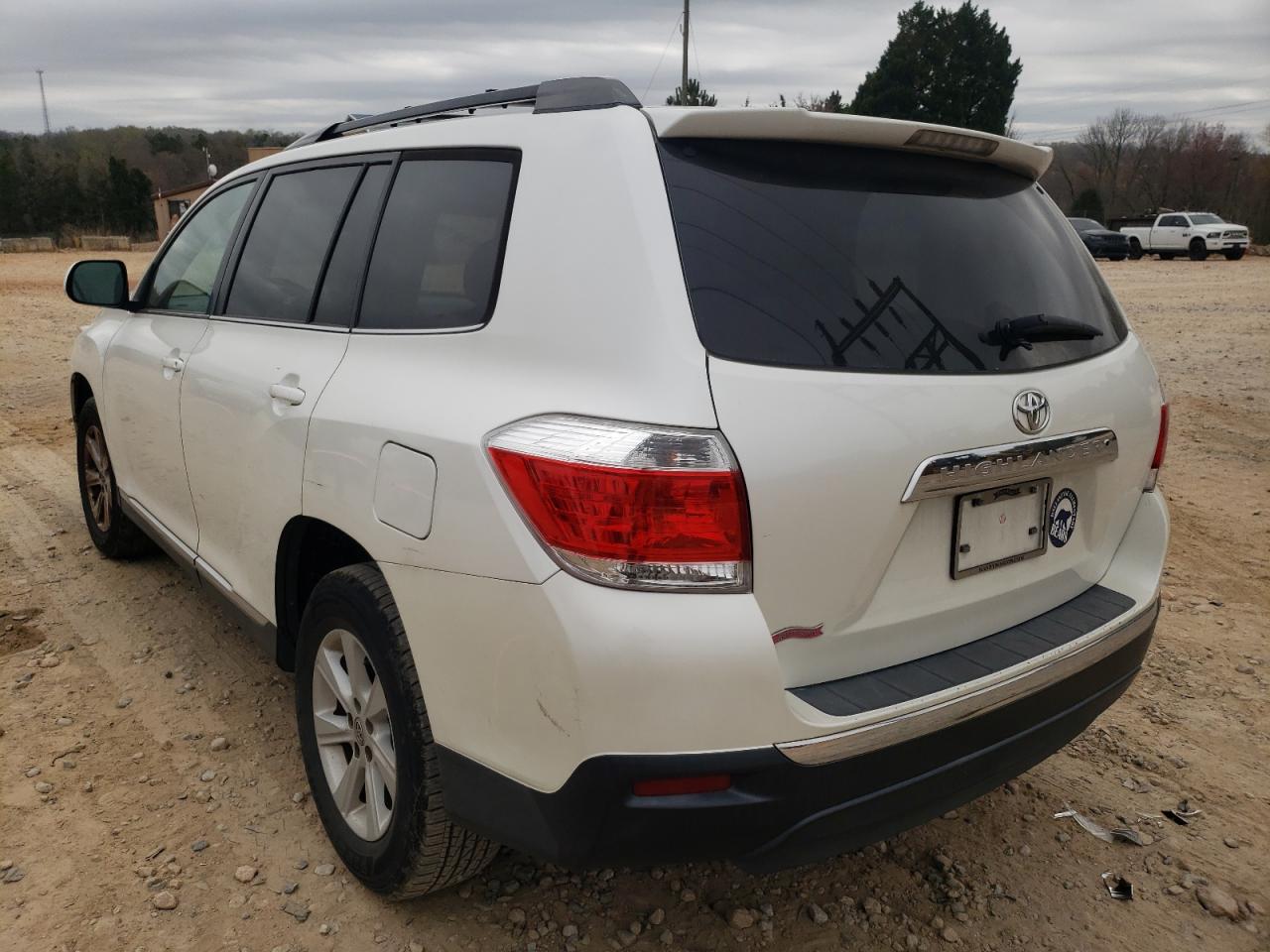 Photo 3 from auction – 2013 TOYOTA HIGHLANDER with VIN 5TDZK3EHXDS118299