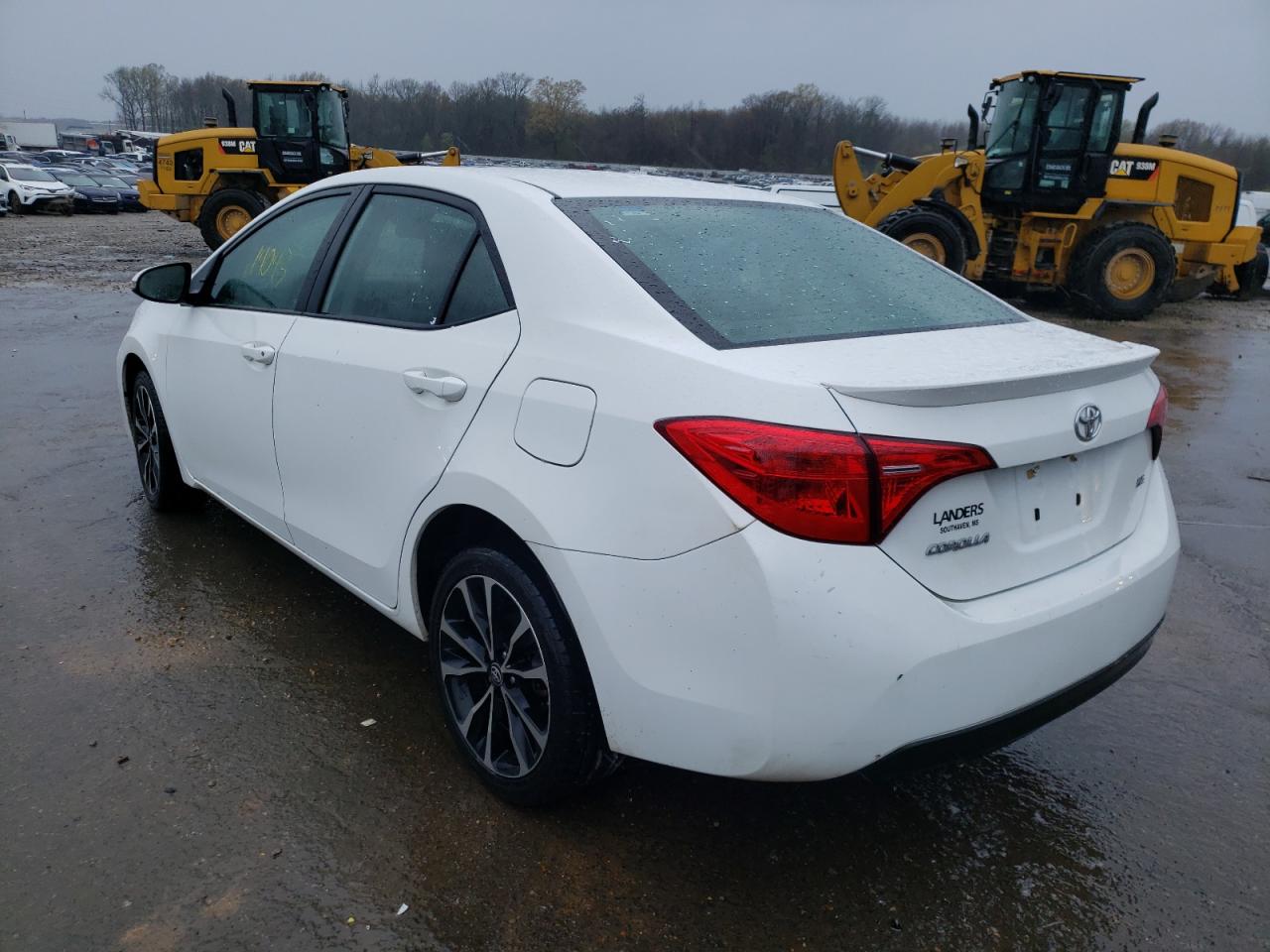 Photo 3 from auction – 2017 TOYOTA COROLLA L with VIN 5YFBURHE1HP639426