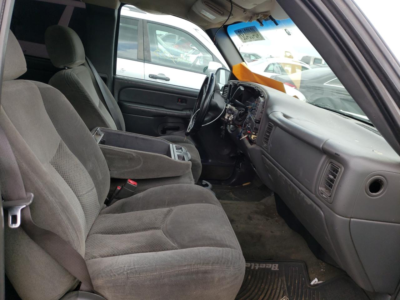 Photo 5 from auction – 2004 CHEVROLET SILVRDO LT with VIN 2GCEC19V241216928