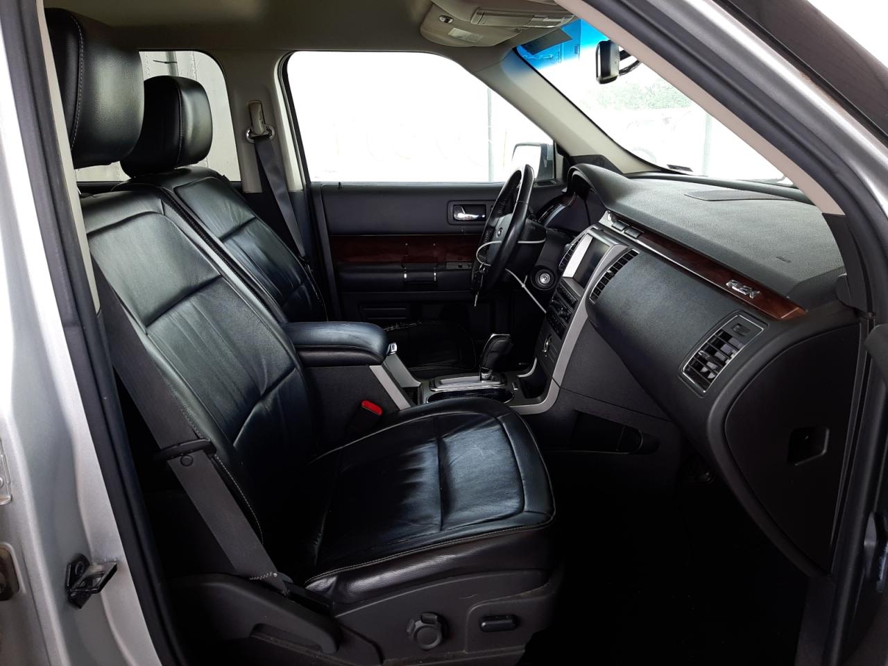Photo 5 from auction – 2009 FORD FLEX SEL with VIN 2FMEK62C89BB07671