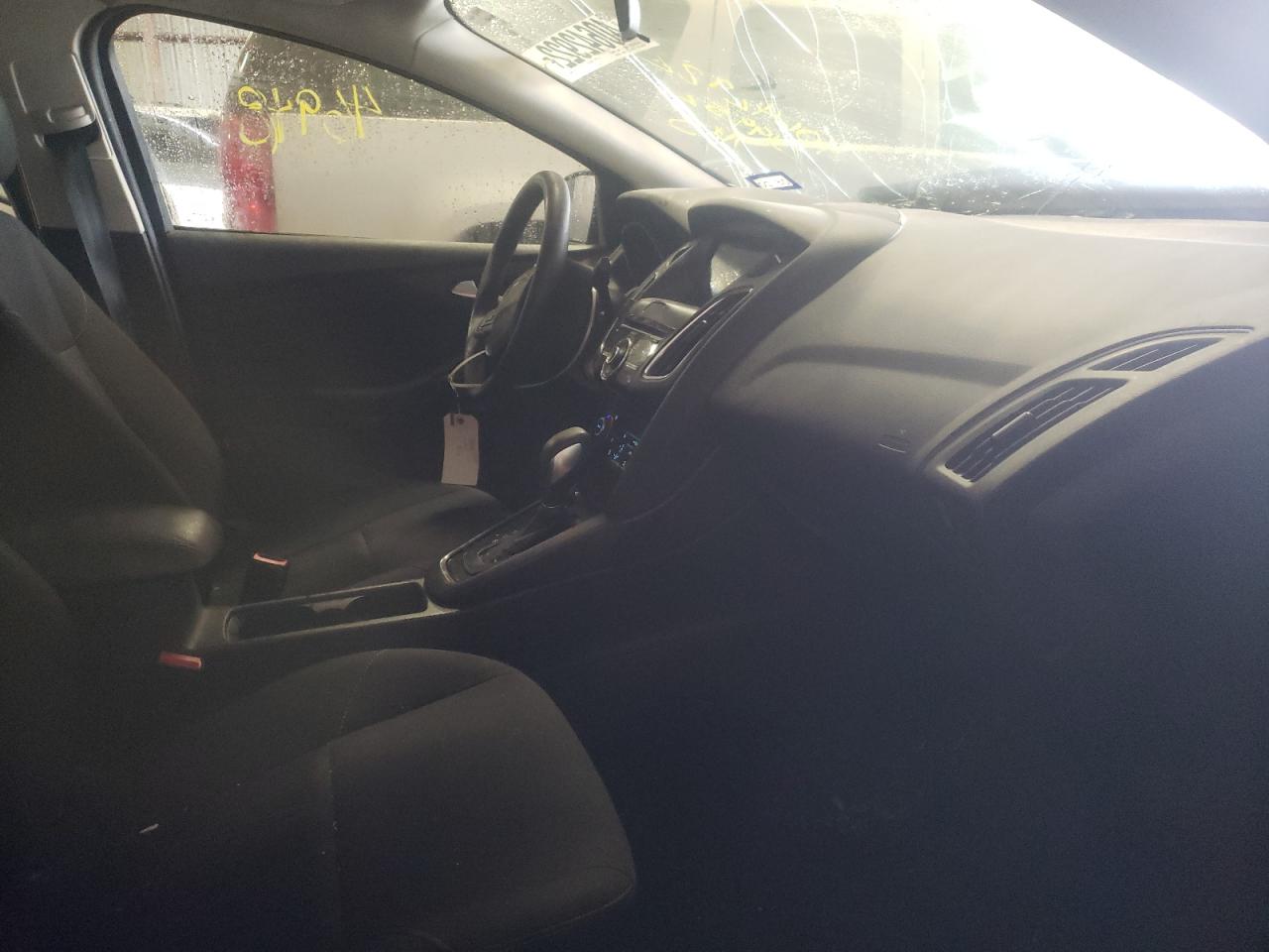 Photo 5 from auction – 2018 FORD FOCUS SEL with VIN 1FADP3H21JL249952